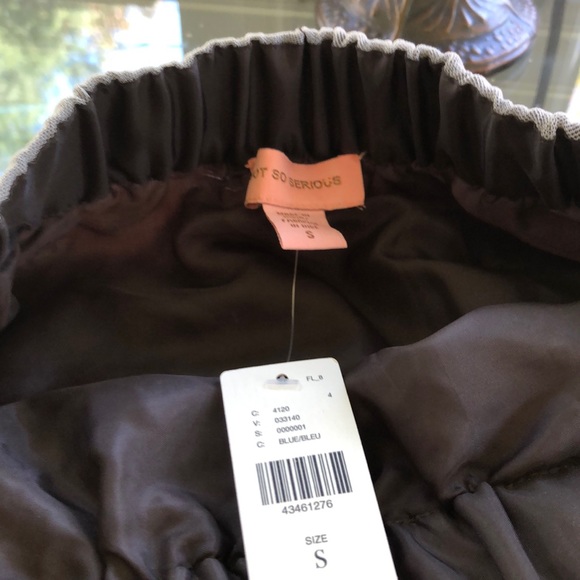 Beautiful tulle fabric with gorgeous fall colors! - Picture 2 of 3